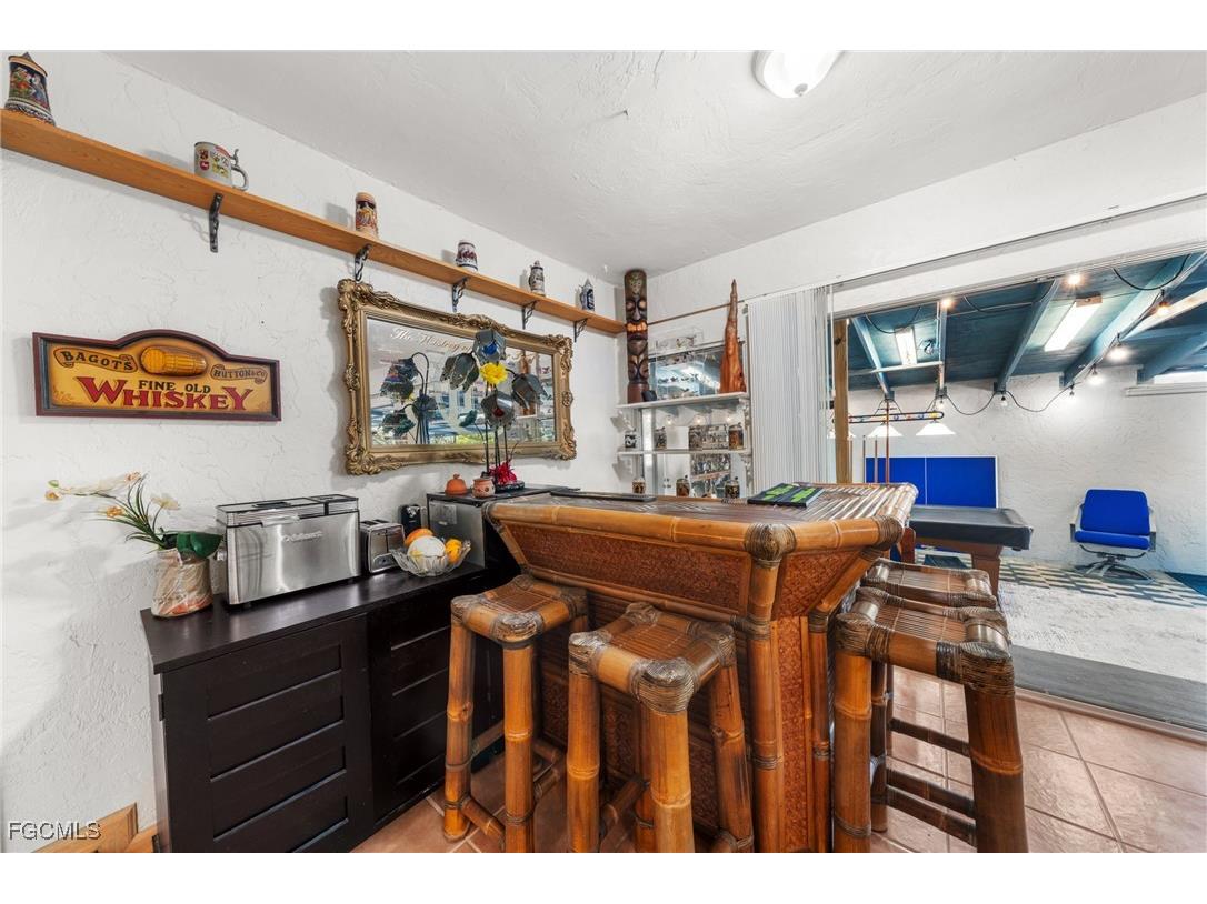 813 105th Avenue N Naples FL 34108 2025024742 image4