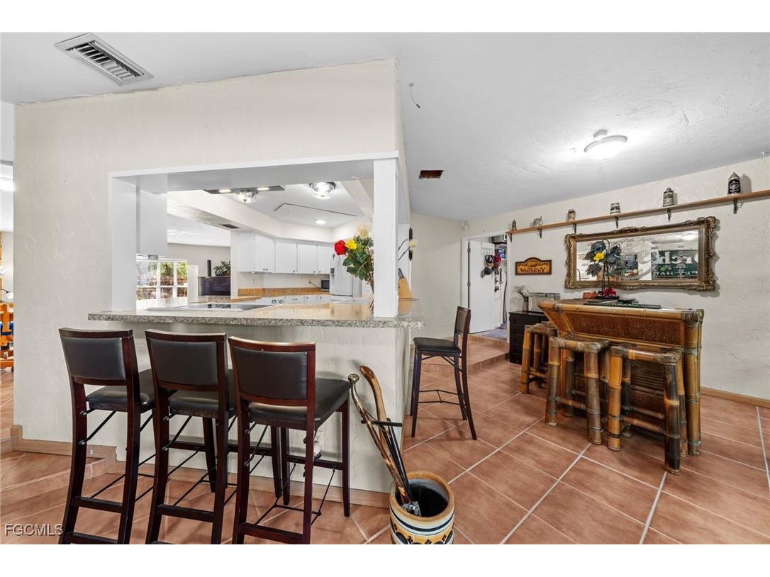 813 105th Avenue N Naples FL 34108 2025024742 image5