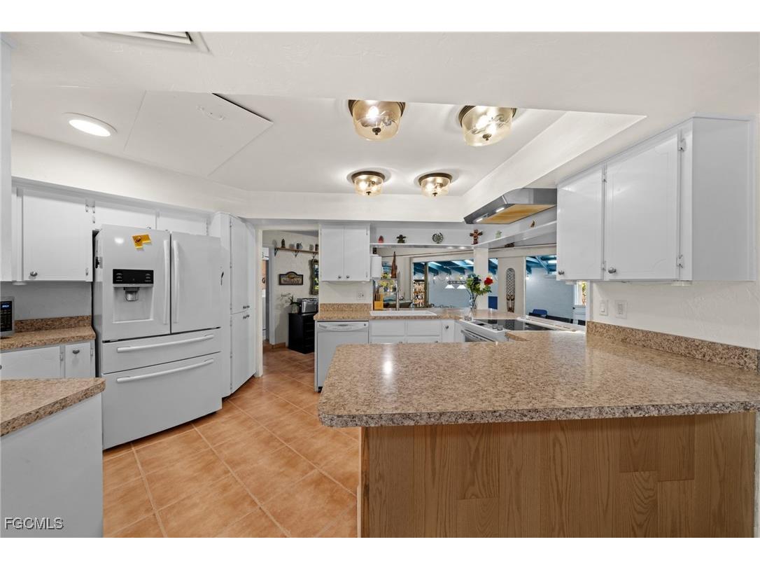 813 105th Avenue N Naples FL 34108 2025024742 image6