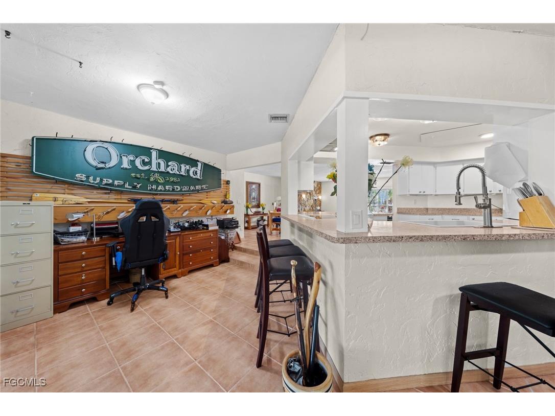 813 105th Avenue N Naples FL 34108 2025024742 image9