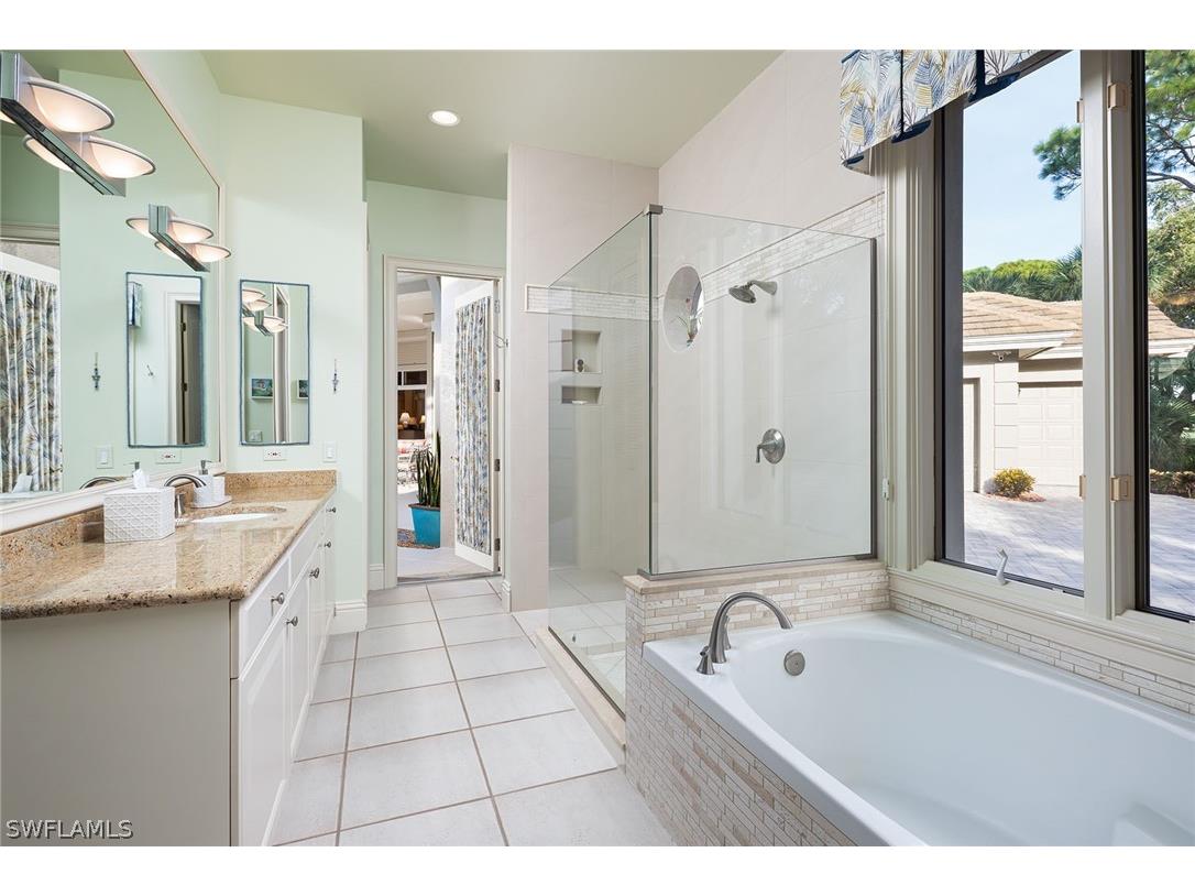 813 Barcarmil Way Naples FL 34110 226010209 image28