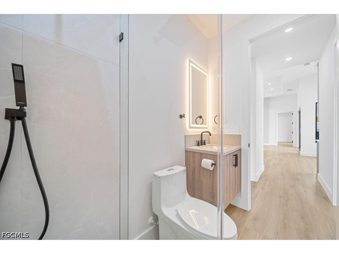 813 NW 8th Terrace Cape Coral FL 33993 2026016847 image20