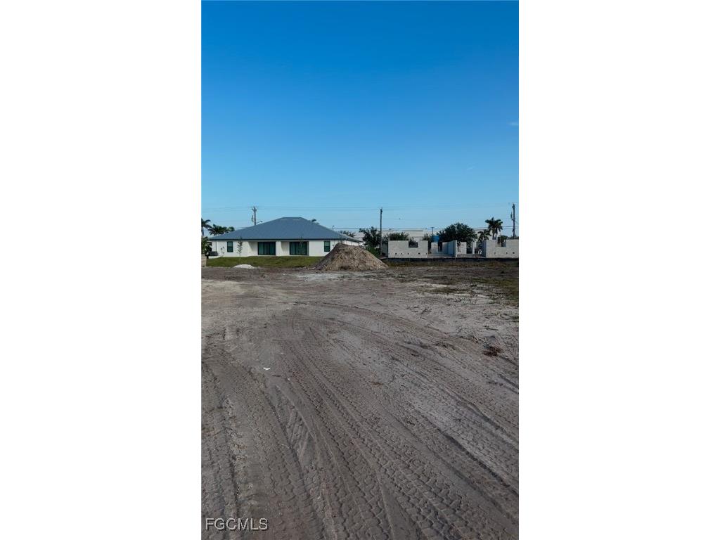 813 SW 40th Terrace Cape Coral FL 33914 2026001683 image3