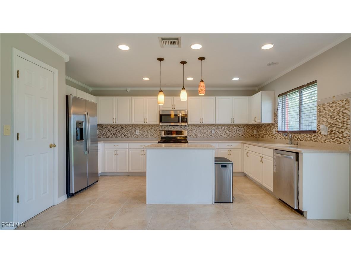 8130 Fountain Mist Boulevard Lehigh Acres FL 33972 2025020451 image11