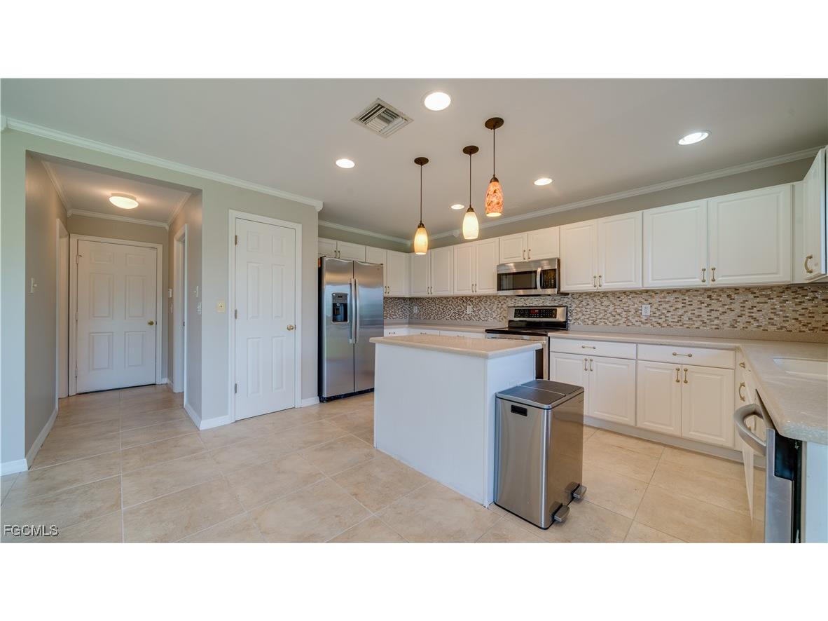 8130 Fountain Mist Boulevard Lehigh Acres FL 33972 2025020451 image12