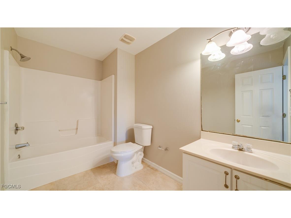 8130 Fountain Mist Boulevard Lehigh Acres FL 33972 2025020451 image19