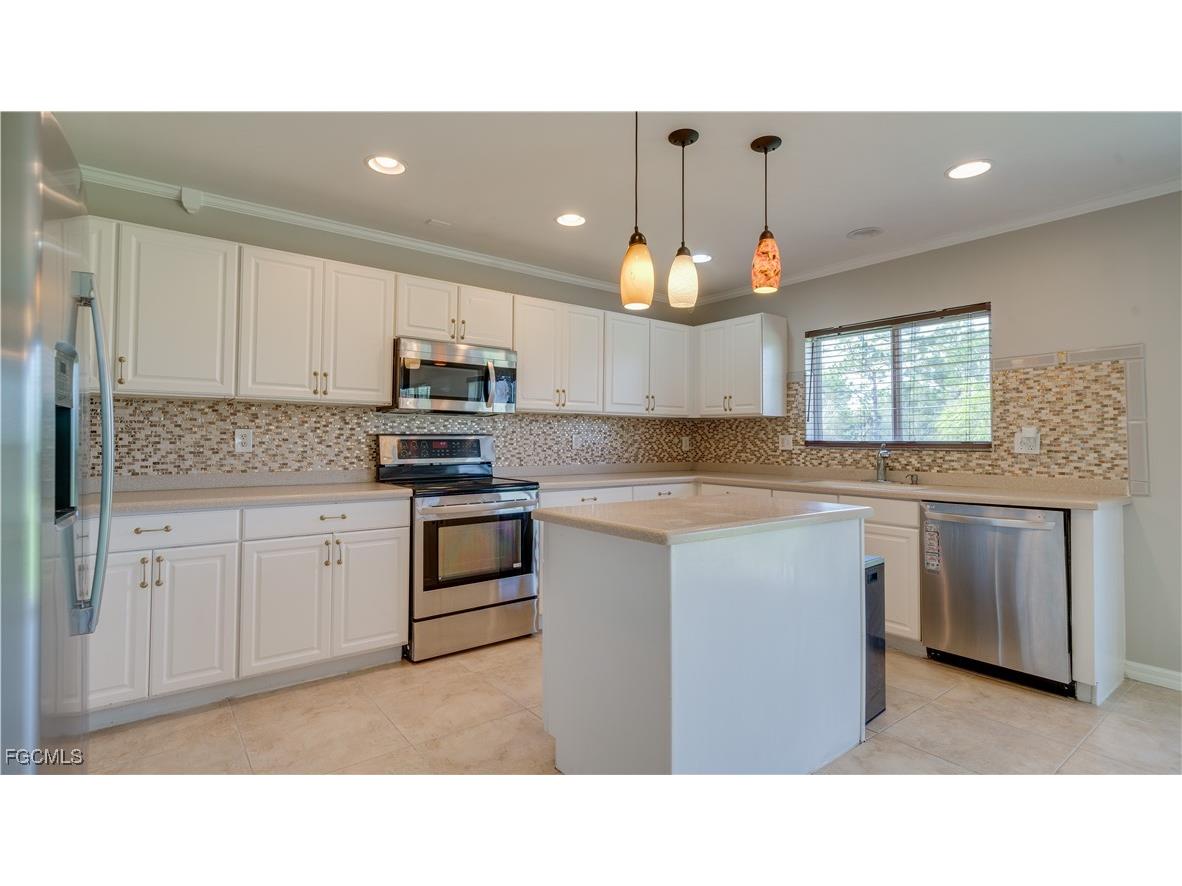 8130 Fountain Mist Boulevard Lehigh Acres FL 33972 2025020451 image2