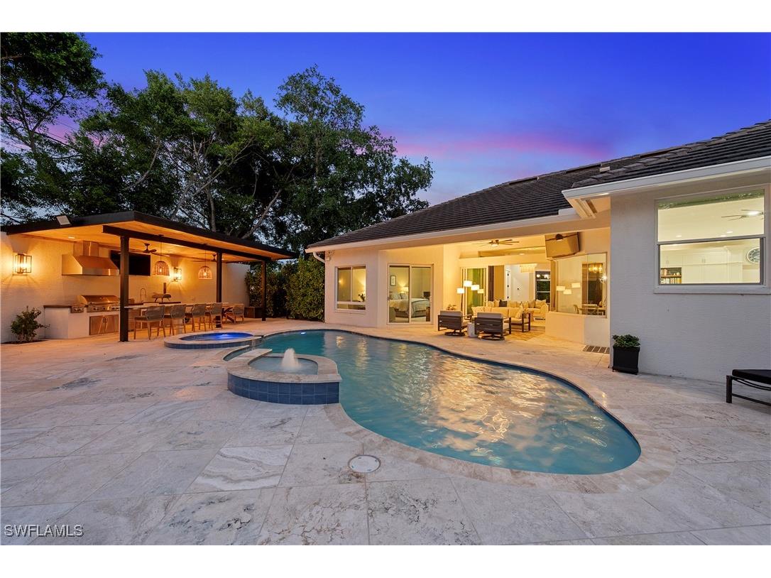 8133 Ronda Court Naples FL 34109 225022186 image1