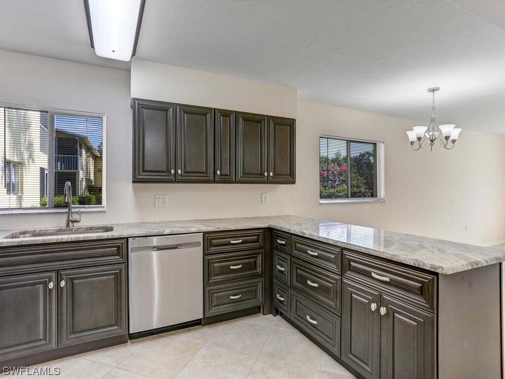 8135 Country Road #103 Fort Myers FL 33919 223041318 image1