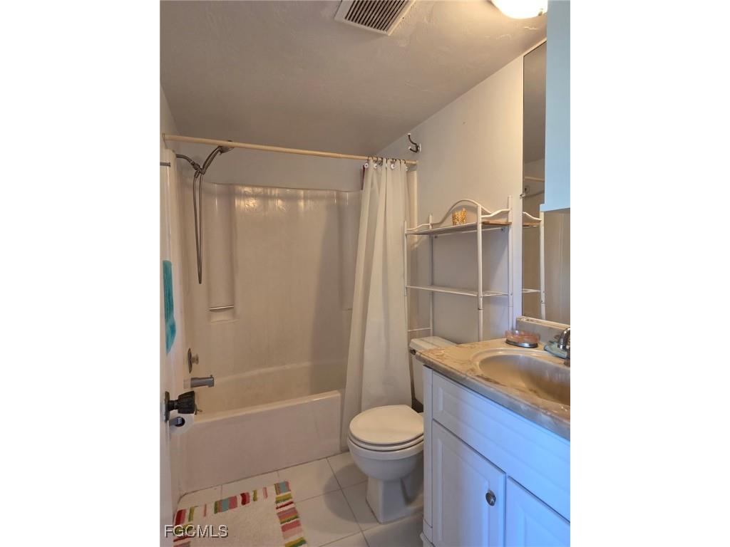 8135 Country Road #206 Fort Myers FL 33919 2025013605 image7