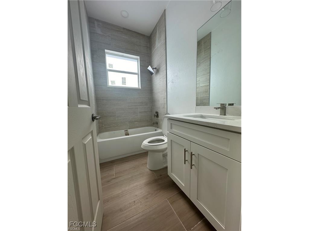 8136 Sweden Boulevard Punta Gorda FL 33982 2025022640 image11