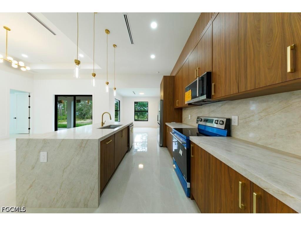 814 Clayton Avenue Lehigh Acres FL 33972 2026025326 image2