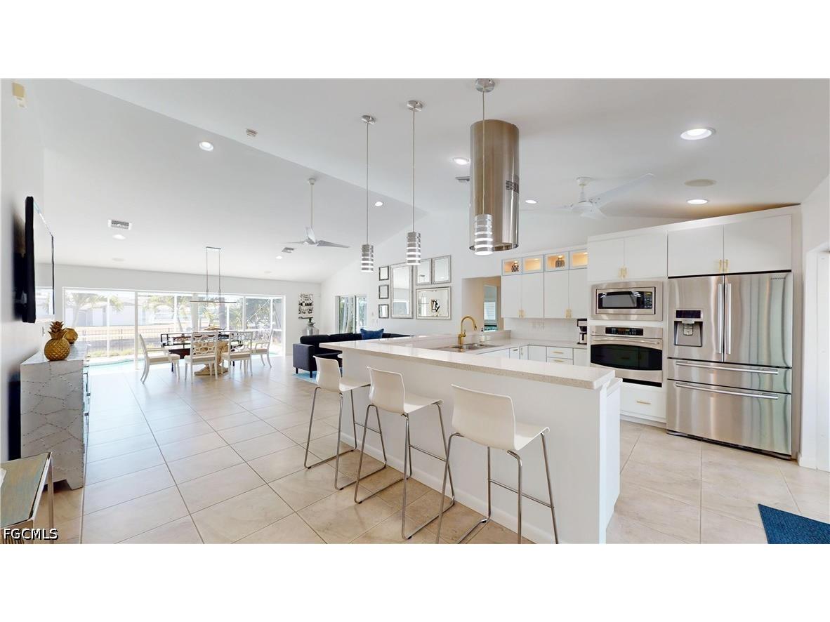 814 El Dorado Parkway E Cape Coral FL 33904 2026013796 image1