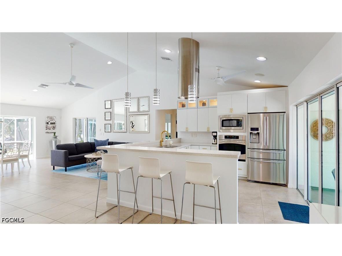 814 El Dorado Parkway E Cape Coral FL 33904 2026013796 image3