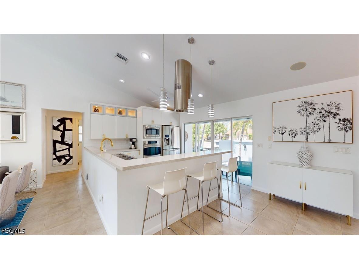 814 El Dorado Parkway E Cape Coral FL 33904 2026013796 image4