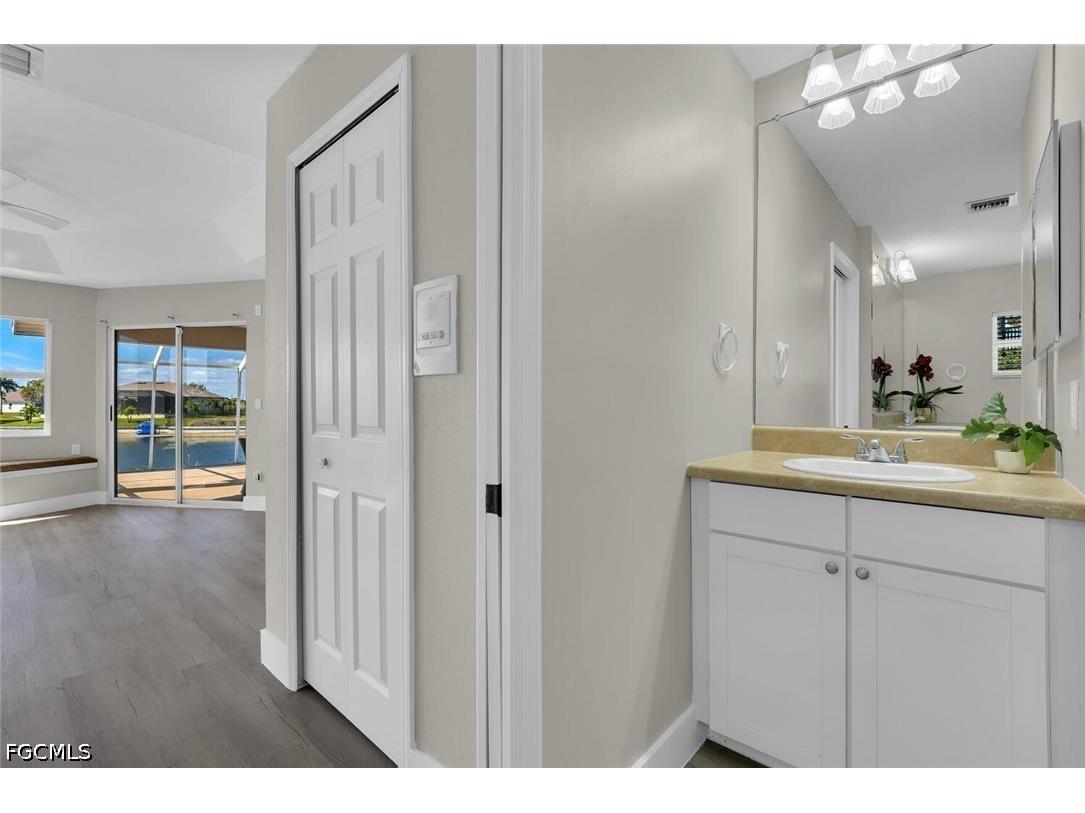 814 NW 11th Place Cape Coral FL 33993 2026015091 image16