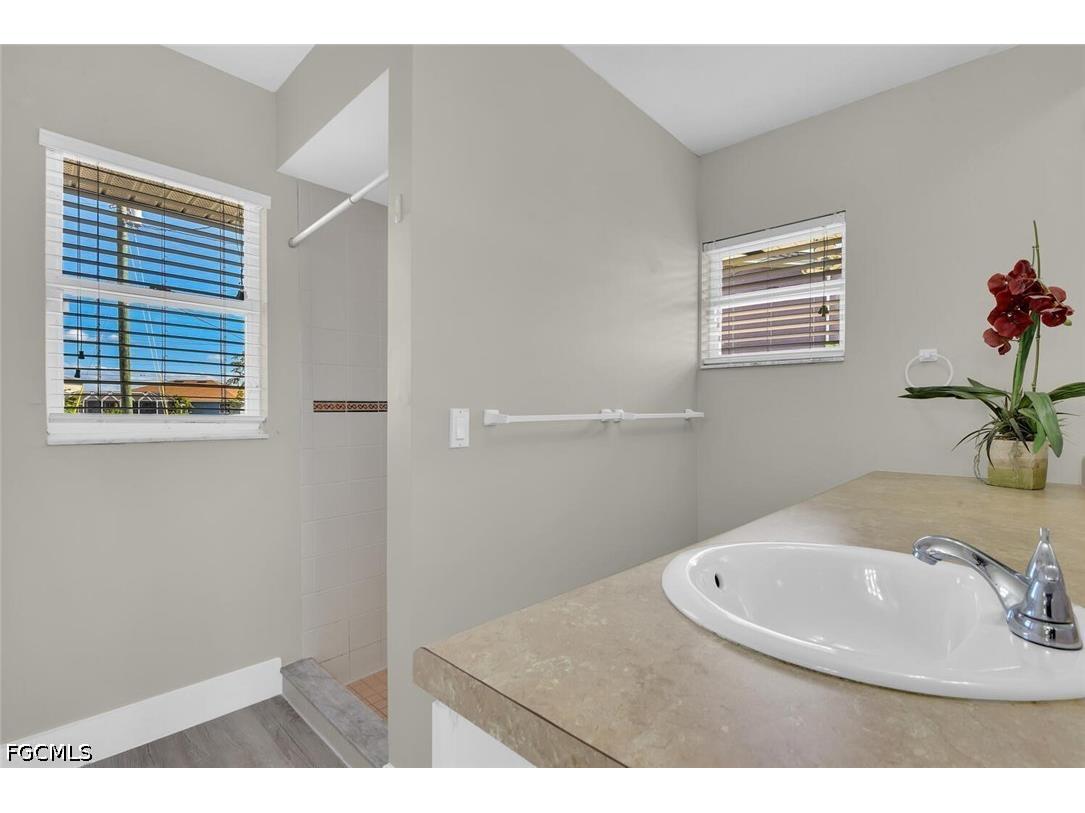 814 NW 11th Place Cape Coral FL 33993 2026015091 image17