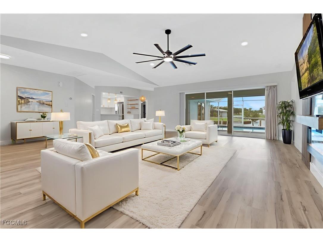 814 Victoria Drive Cape Coral FL 33904 2025006179 image1