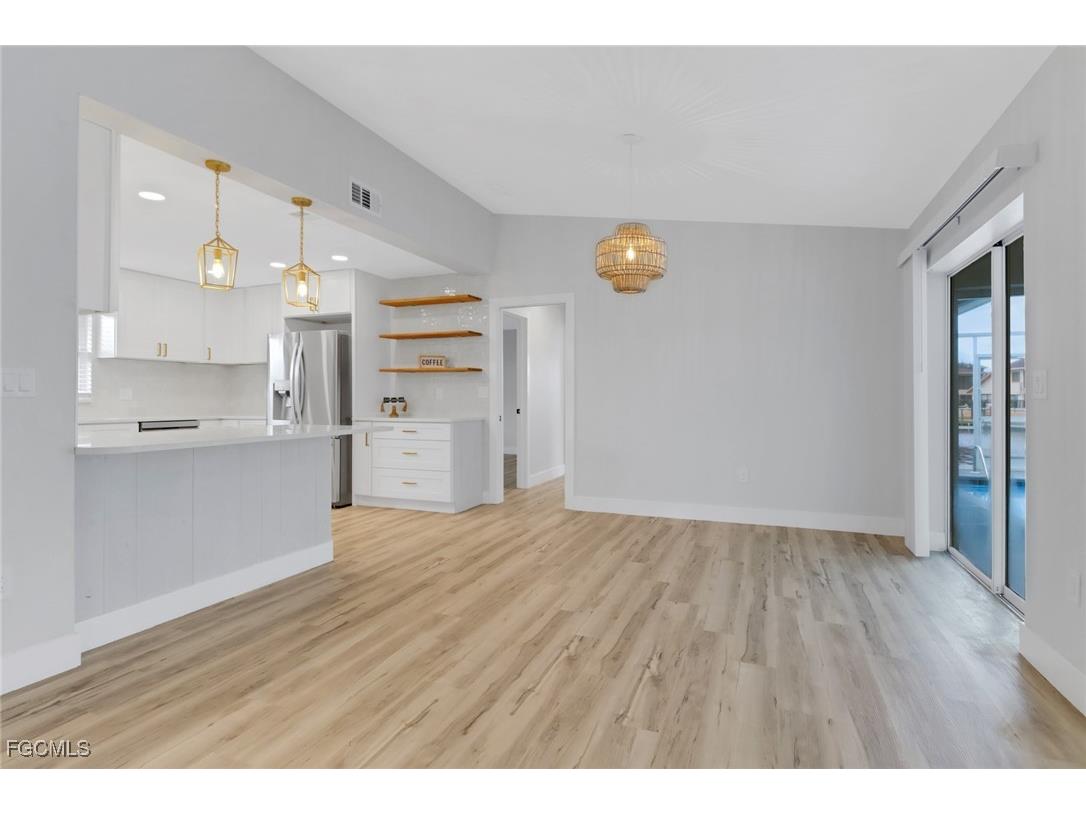 814 Victoria Drive Cape Coral FL 33904 2025006179 image10