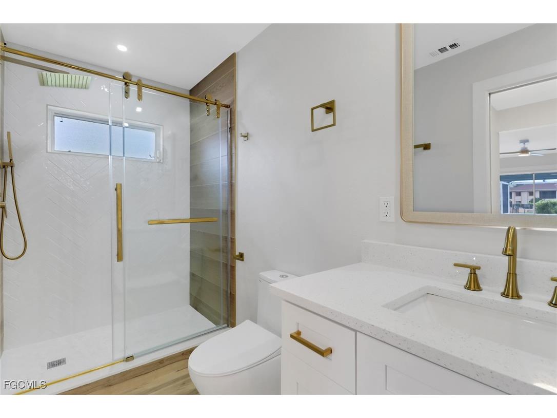 814 Victoria Drive Cape Coral FL 33904 2025006179 image15