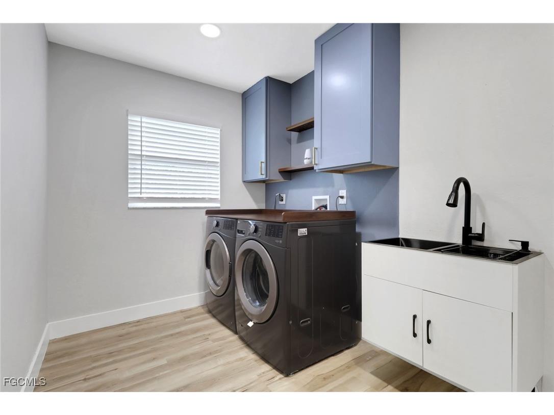 814 Victoria Drive Cape Coral FL 33904 2025006179 image21