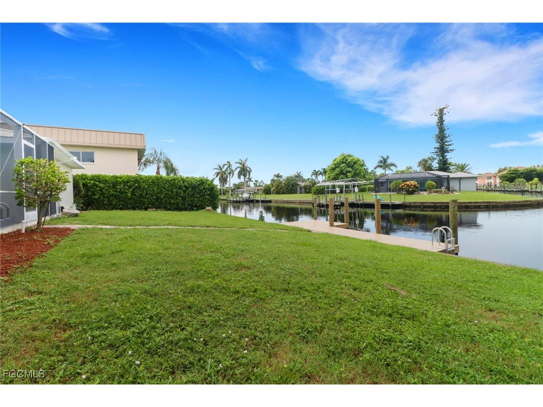 814 Victoria Drive Cape Coral FL 33904 2025006179 image27