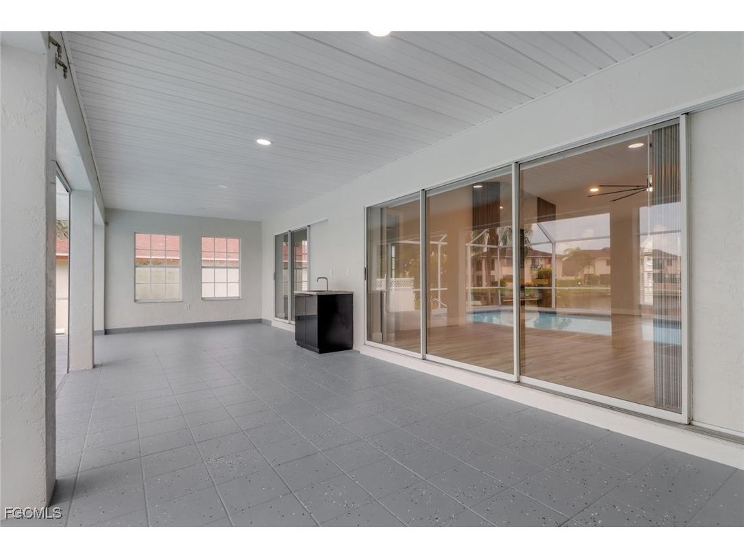 814 Victoria Drive Cape Coral FL 33904 2025006179 image28
