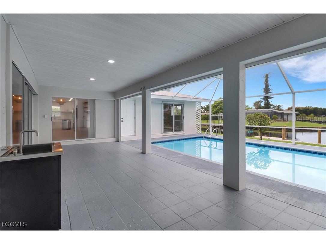814 Victoria Drive Cape Coral FL 33904 2025006179 image29