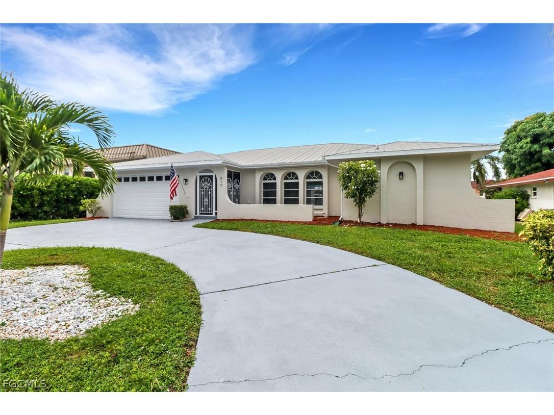 814 Victoria Drive Cape Coral FL 33904 2026010010 image1