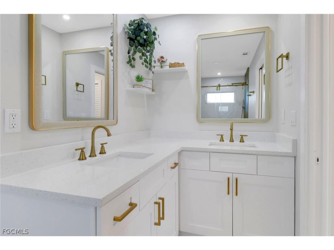 814 Victoria Drive Cape Coral FL 33904 2026010010 image14