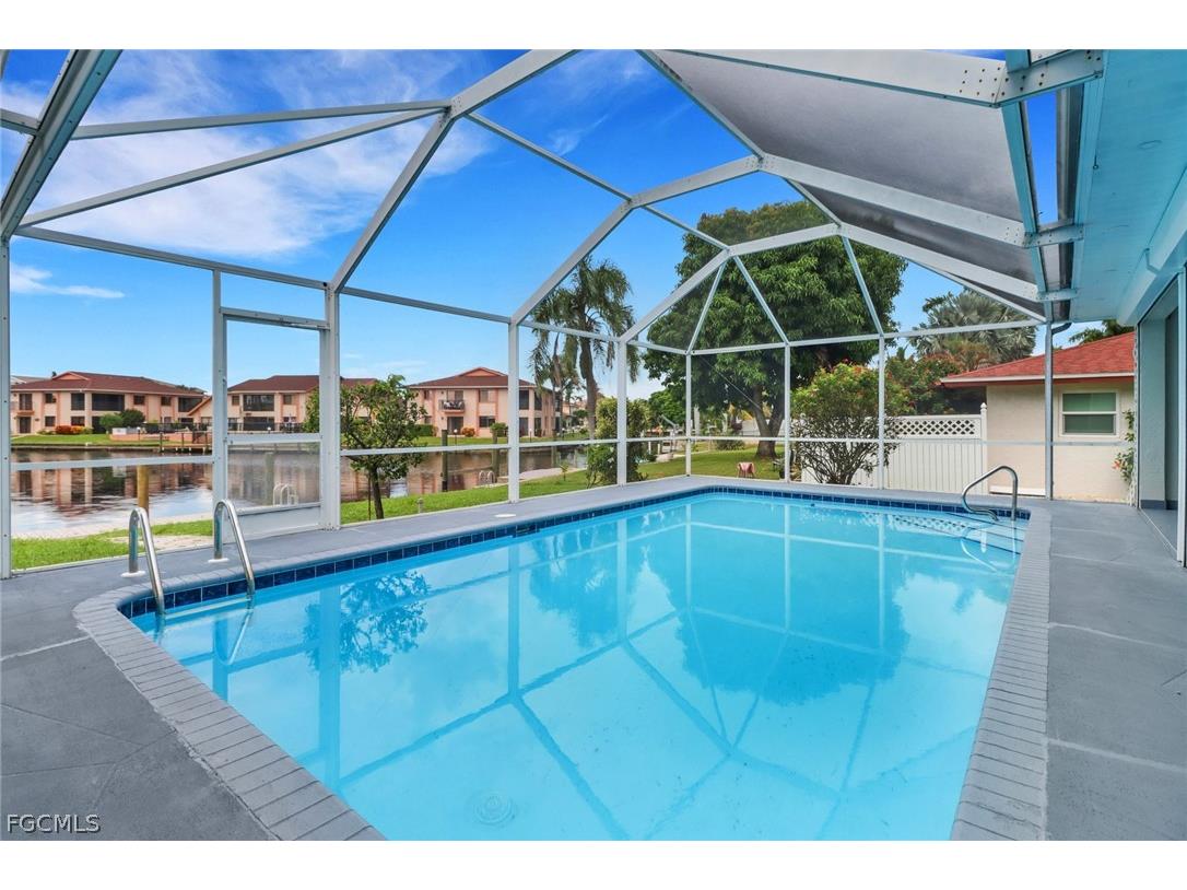 814 Victoria Drive Cape Coral FL 33904 2026010010 image24