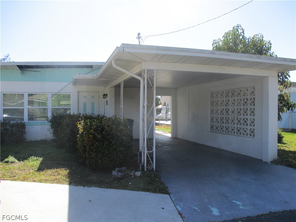 8140 Cleaves Road North Fort Myers FL 33903 2026007403 image4