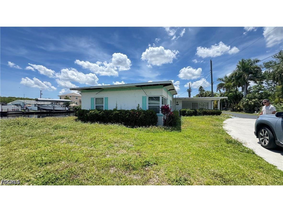 8140 Cleaves Road North Fort Myers FL 33903 2026020812 image2