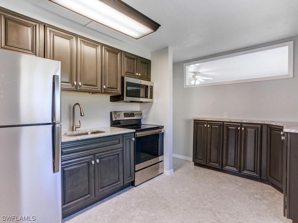 8140 Country Road #104 Fort Myers FL 33919 223026424 image1