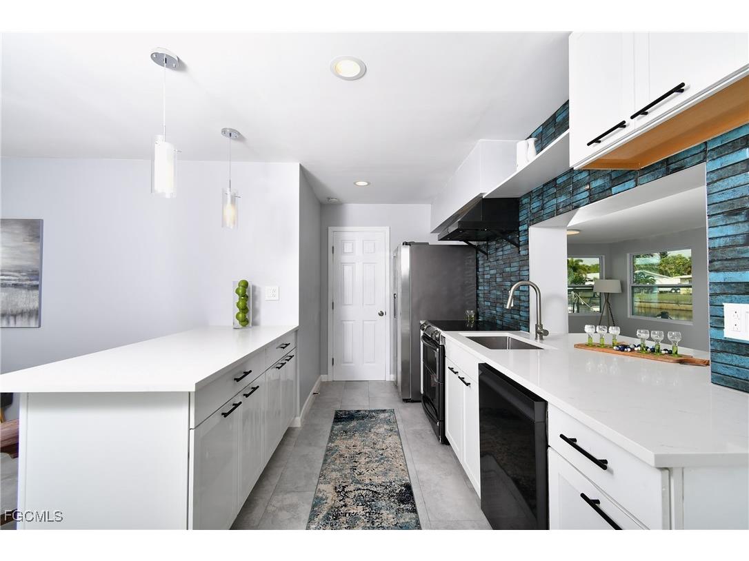 8141 Cleaves Road North Fort Myers FL 33903 2025016381 image12