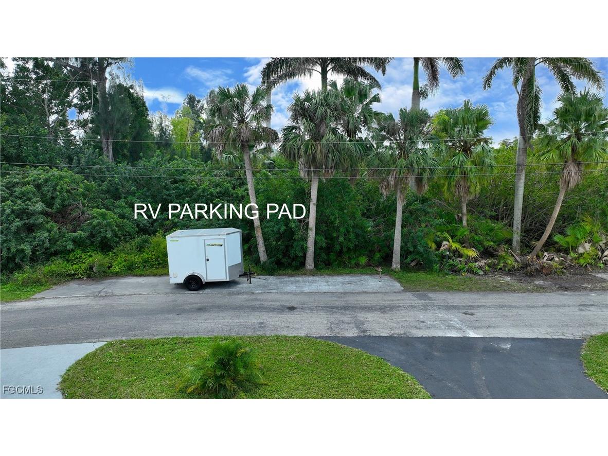 8141 Cleaves Road North Fort Myers FL 33903 2025016381 image28