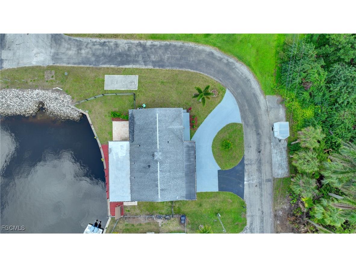 8141 Cleaves Road North Fort Myers FL 33903 2025016381 image29