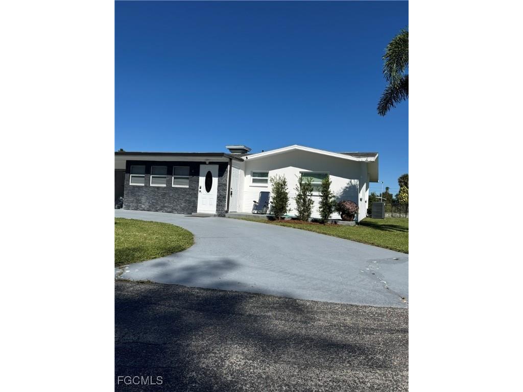 8141 Cleaves Road North Fort Myers FL 33903 2025016381 image37