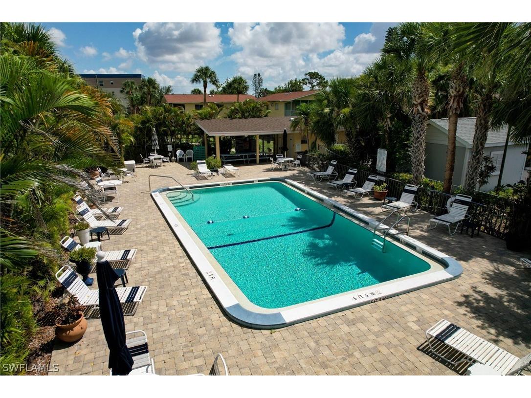 8141 Country Road #103 Fort Myers FL 33919 224041084 image1