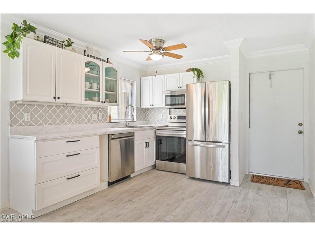 8141 Country Road #104 Fort Myers FL 33919 225002920 image1