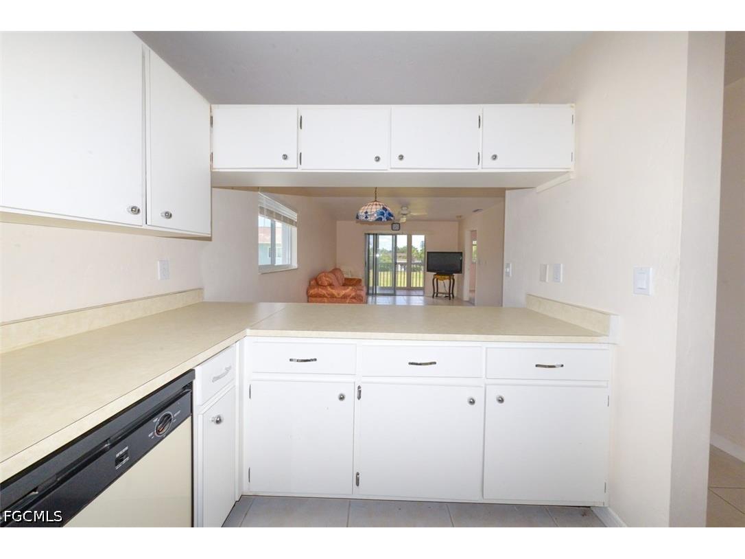 8141 Country Road #203 Fort Myers FL 33919 2026020443 image7