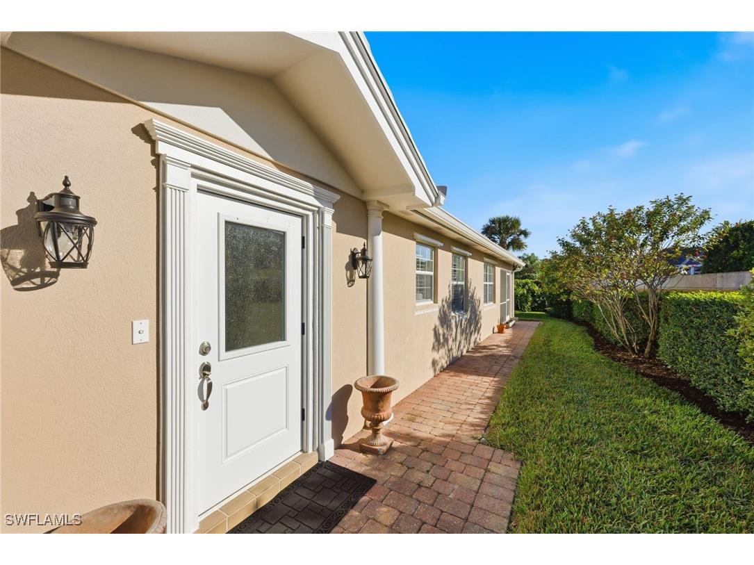 8144 Xenia Lane Naples FL 34114 226000573 image2