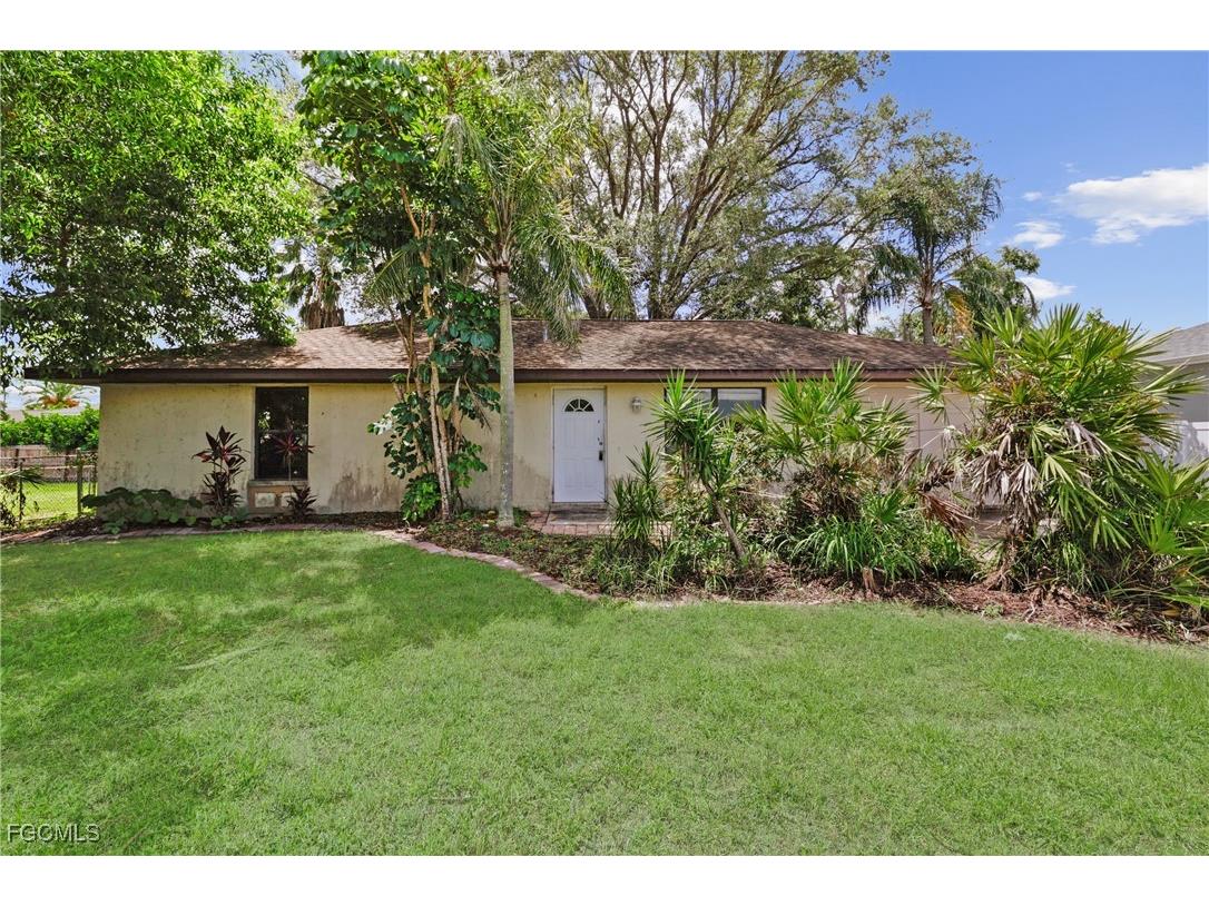 8148 San Carlos Boulevard Fort Myers FL 33967 2025002656 image1