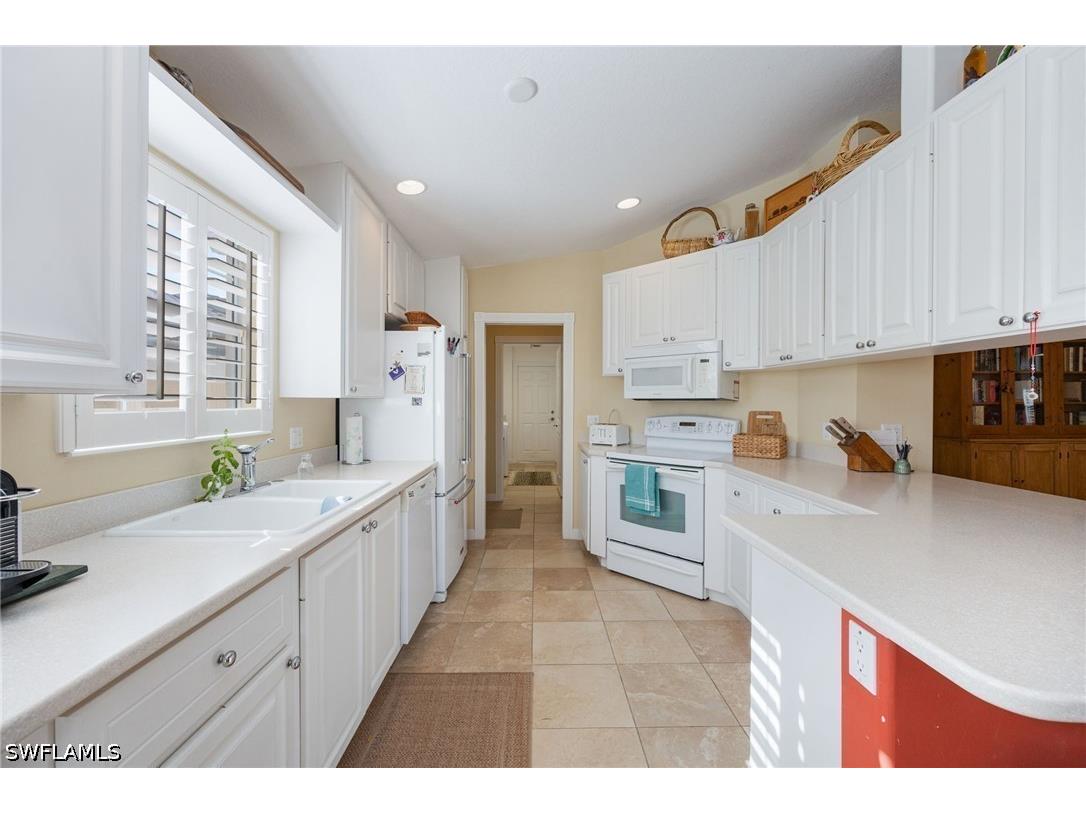 8149 Xenia Lane Naples FL 34114 226020890 image10