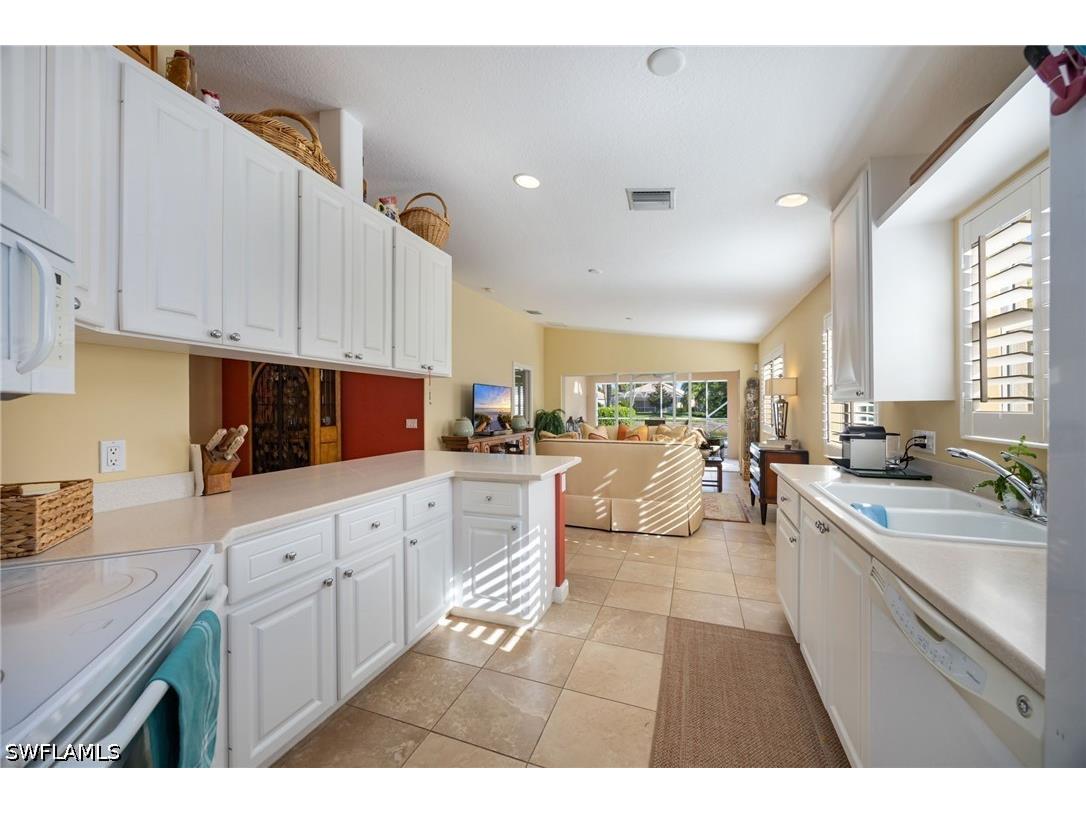 8149 Xenia Lane Naples FL 34114 226020890 image12
