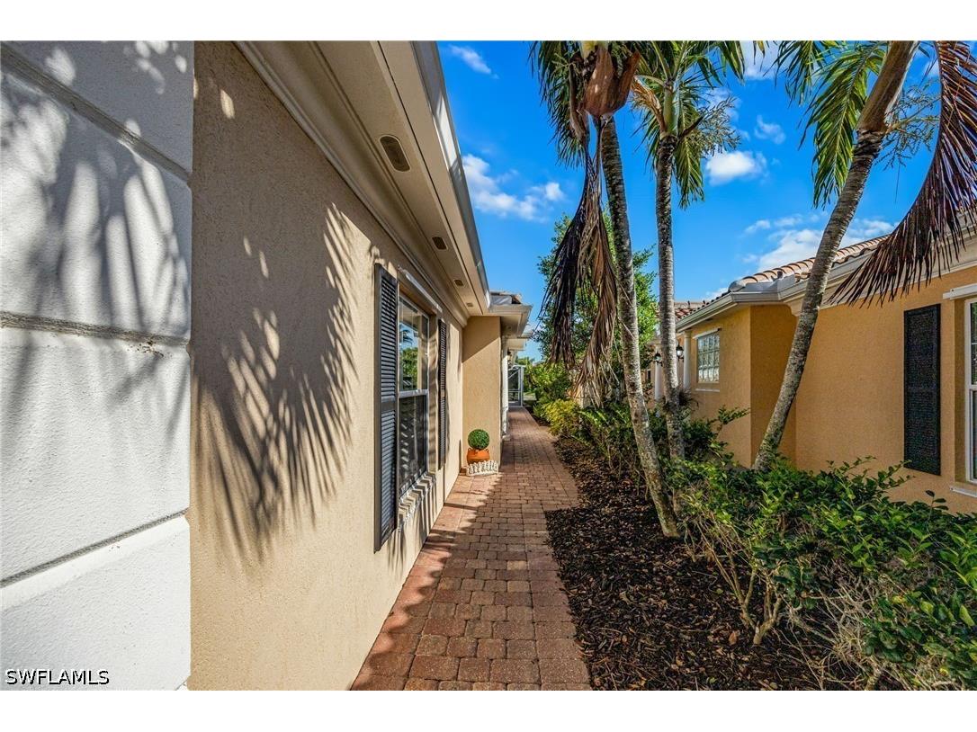 8149 Xenia Lane Naples FL 34114 226020890 image24