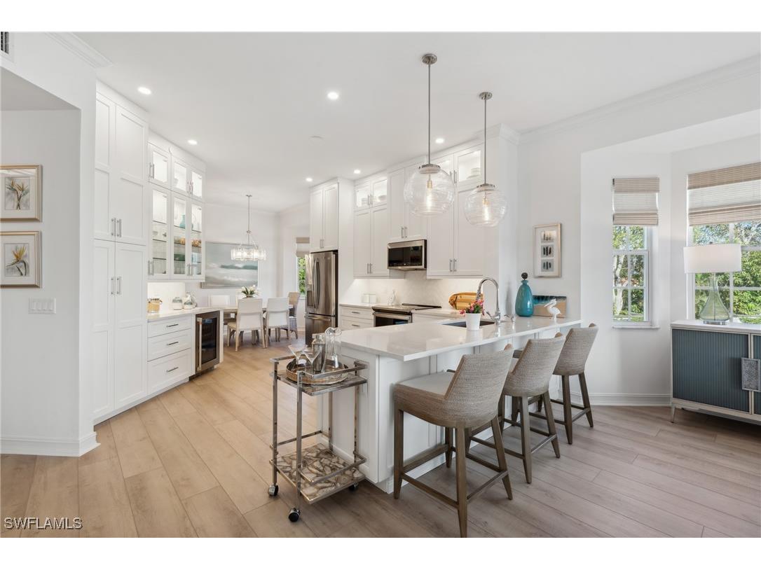 815 Bentwater Circle #101 Naples FL 34108 224091887 image1