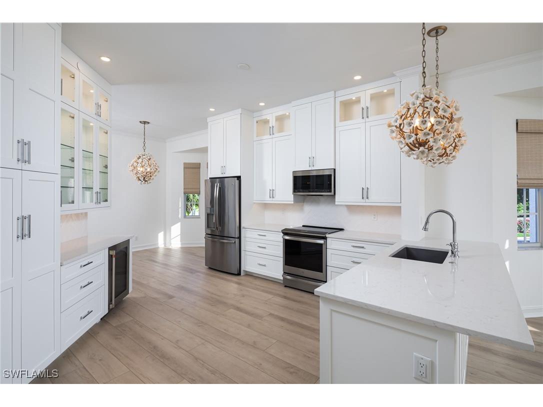 815 Bentwater Circle #101 Naples FL 34108 225074784 image1