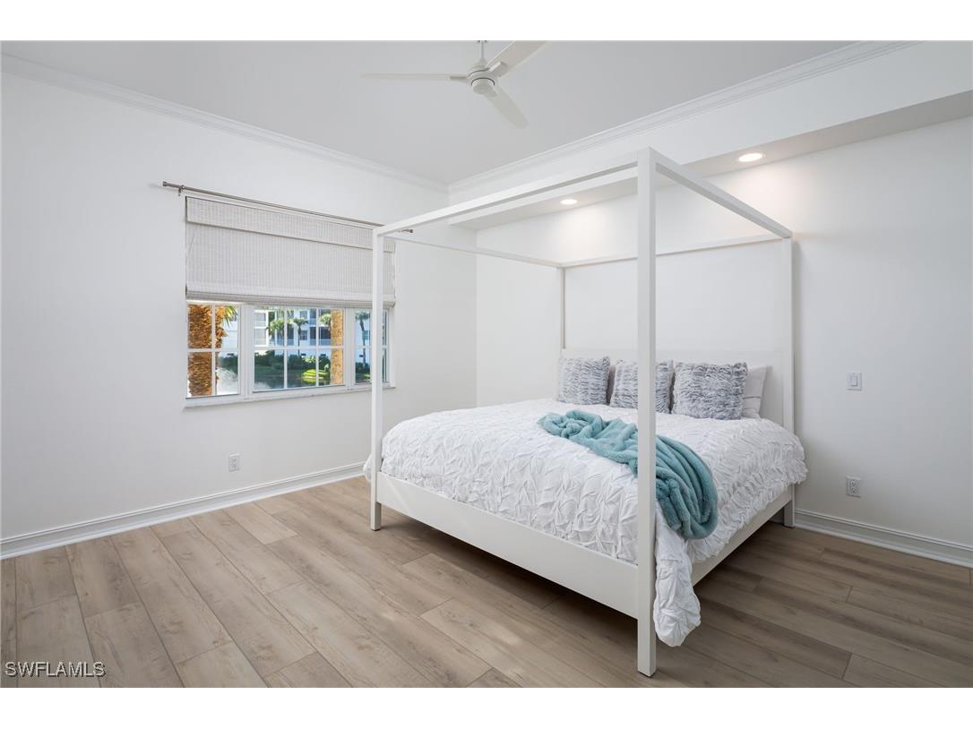 815 Bentwater Circle #101 Naples FL 34108 225074784 image10