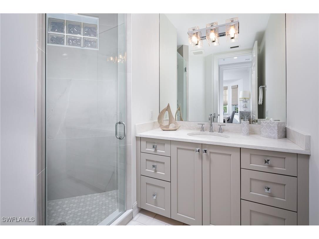 815 Bentwater Circle #101 Naples FL 34108 225074784 image14